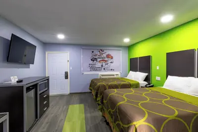 Photo 5 - Executive Inn