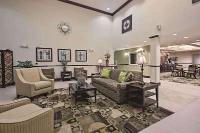 Photo 3 - La Quinta Inn & Suites by Wyndham Lancaster