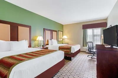 Photo 5 - La Quinta Inn & Suites by Wyndham Lancaster