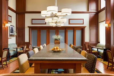 Photo 4 - Hampton Inn & Suites Detroit/Chesterfield Township