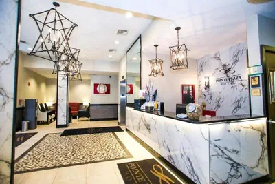 Photo 3 - Pointe Plaza Hotel