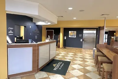Photo 3 - Microtel Inn & Suites by Wyndham Chili/Rochester Airport