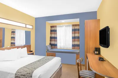 Photo 4 - Microtel Inn & Suites by Wyndham Chili/Rochester Airport