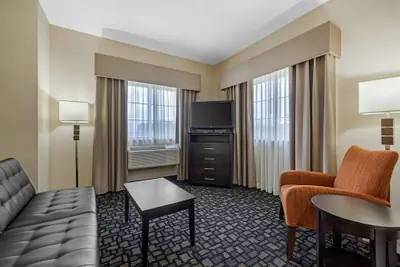Photo 4 - Best Western Plover-Stevens Point Hotel & Conference Center