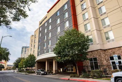 Photo 2 - SpringHill Suites by Marriott San Antonio Alamo Plaza/Convention Center