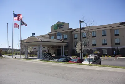Photo 2 - Holiday Inn Express & Suites Youngstown West - Austintown by IHG