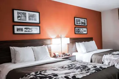 Photo 2 - Sleep Inn & Suites Fort Campbell