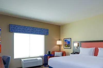 Photo 3 - Hampton Inn Colorado Springs I-25 Central