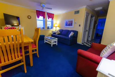 Photo 5 - The Flanders Hotel