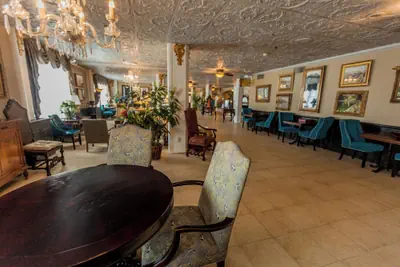 Photo 3 - The Flanders Hotel
