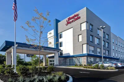 Photo 2 - Hampton Inn & Suites Deptford