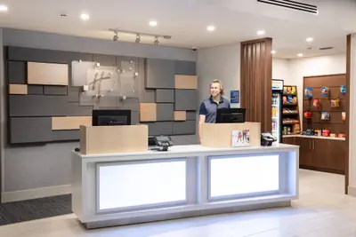 Photo 3 - Holiday Inn Express & Suites Ft Myers Beach-Sanibel Gateway by IHG