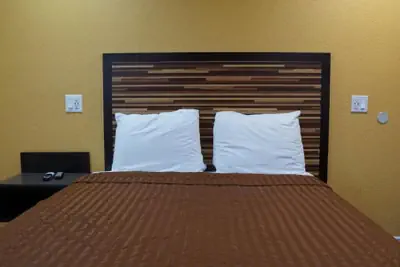 Photo 5 - Holly Crest Hotel - Los Angeles, LAX Airport
