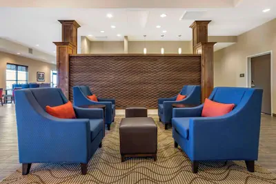 Photo 4 - Comfort Suites Albuquerque Airport