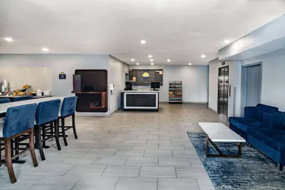 Photo 4 - Days Inn & Suites by Wyndham Horn Lake/Memphis Graceland
