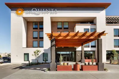 Photo 2 - La Quinta Inn & Suites Santa Rosa Sonoma