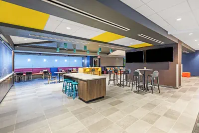 Photo 5 - Tru by Hilton Laredo Airport