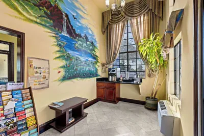 Photo 4 - Rodeway Inn Santa Ana - Garden Grove