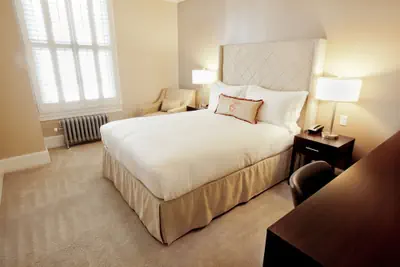 Photo 5 - The Cardinal Hotel
