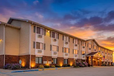 Photo 2 - Capital O Amerihost Inn and Suites Kingdom City Hwy 54 MO