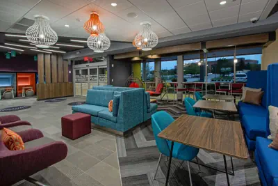 Photo 5 - Tru by Hilton Columbus Airport