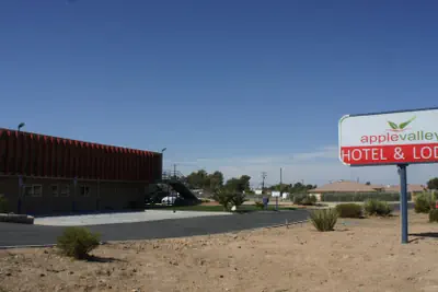 Photo 2 - Apple Valley Hotel & Lodge
