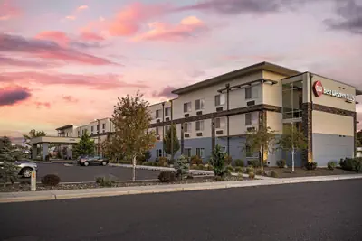 Photo 2 - Best Western Plus The Inn at Hells Canyon