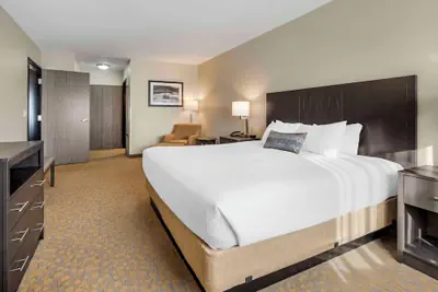 Photo 2 - Best Western Plus The Inn at Hells Canyon