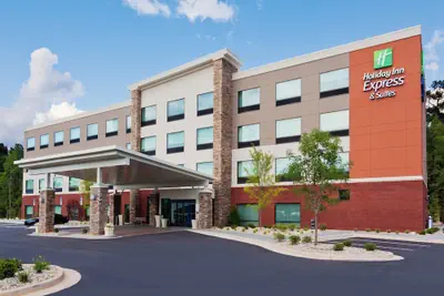 Photo 2 - Holiday Inn Express & Suites Fayetteville by IHG