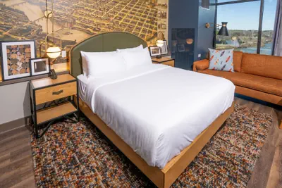 Photo 4 - Hotel Indigo Columbus at Riverfront Place by IHG