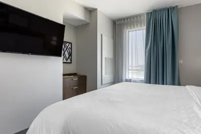 Photo 5 - Staybridge Suites Dallas Grand Prairie by IHG