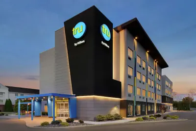 Photo 2 - Tru by Hilton Sandusky, OH