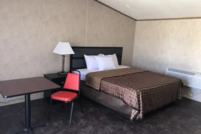 Photo 4 - Monahans Country Inn