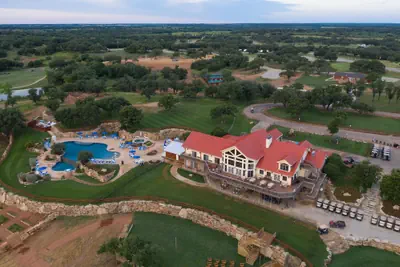 Photo 2 - The Hideout Golf Club & Resort