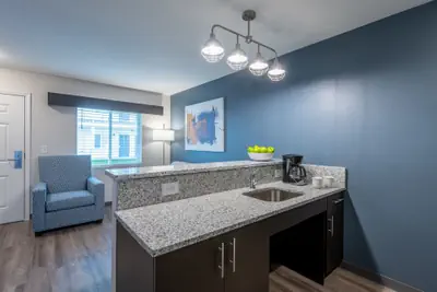 Photo 5 - Stay APT Suites Alexandria-Fort Belvoir