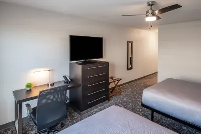 Photo 3 - Stay APT Suites Alexandria-Fort Belvoir