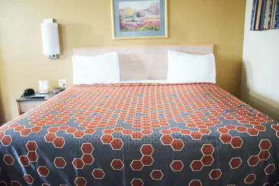 Photo 5 - The Perrysburg Budget Inn