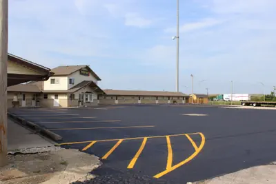 Photo 2 - The Perrysburg Budget Inn