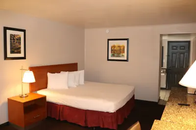 Photo 2 - Friendship Inn