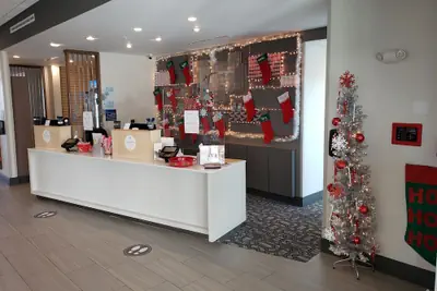 Photo 4 - Holiday Inn Express & Suites Ottawa by IHG