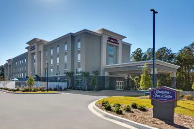 Photo 2 - Hampton Inn & Suites MacClenny I-10