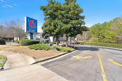 Photo 2 - Motel 6 Duluth, GA- Atlanta- Gwinnett Place