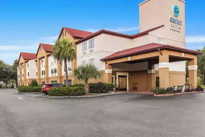 Photo 2 - Clarion Pointe Savannah Gateway I-95