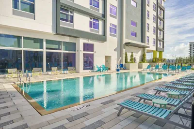 Photo 2 - Tru by Hilton Fort Lauderdale Downtown