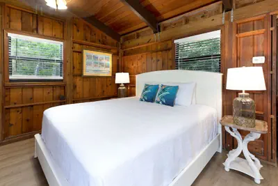 Photo 5 - Rock Reef Resort