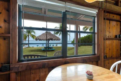 Photo 4 - Rock Reef Resort