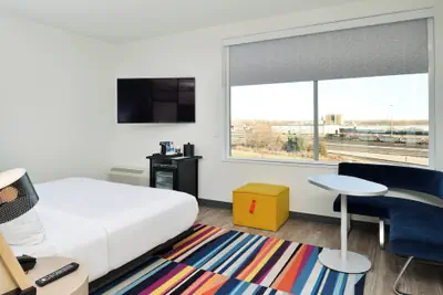 Photo 5 - Aloft by Marriott North Kansas City