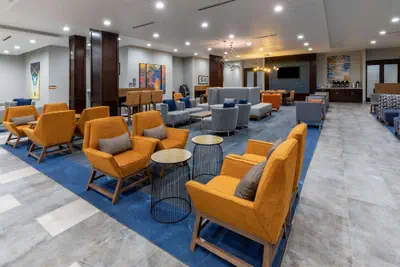 Photo 3 - La Quinta Inn & Suites by Wyndham Dallas - Frisco Stadium