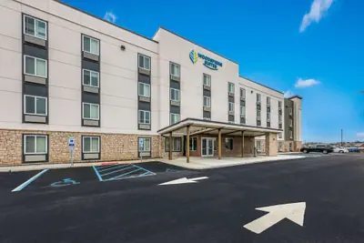 Photo 2 - WoodSpring Suites Linden