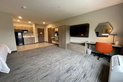 Photo 5 - Holiday Inn Express & Suites Ft. Smith Airport by IHG